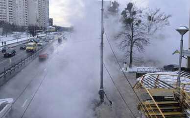 У Києві померла 16-річна дівчина, яка впала у яму з окропом через прорив теплотраси