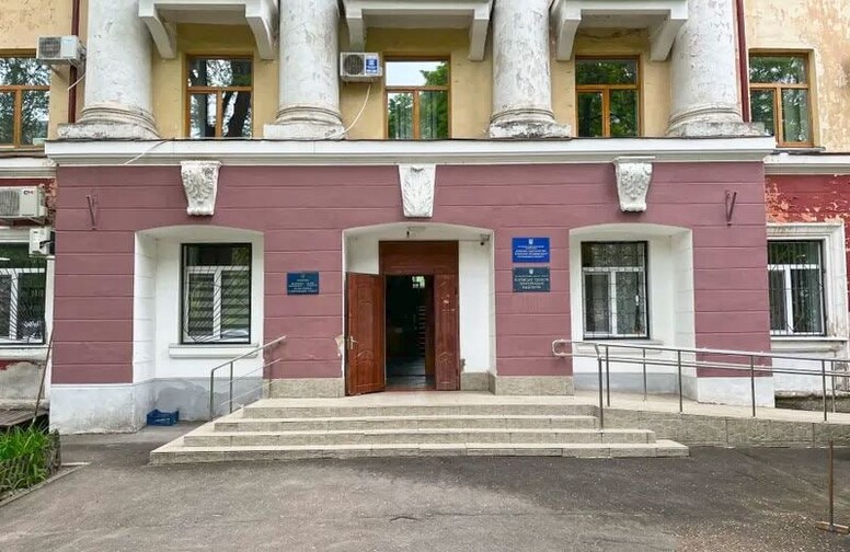 Полтавська облрада здала 26 кабінетів в адмінбудівлі в оренду за 26 грн за метр