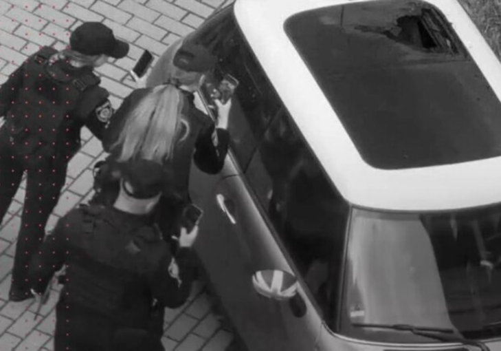 Во Львове в припаркованном авто обнаружили тело мужчины с огнестрельным ранением