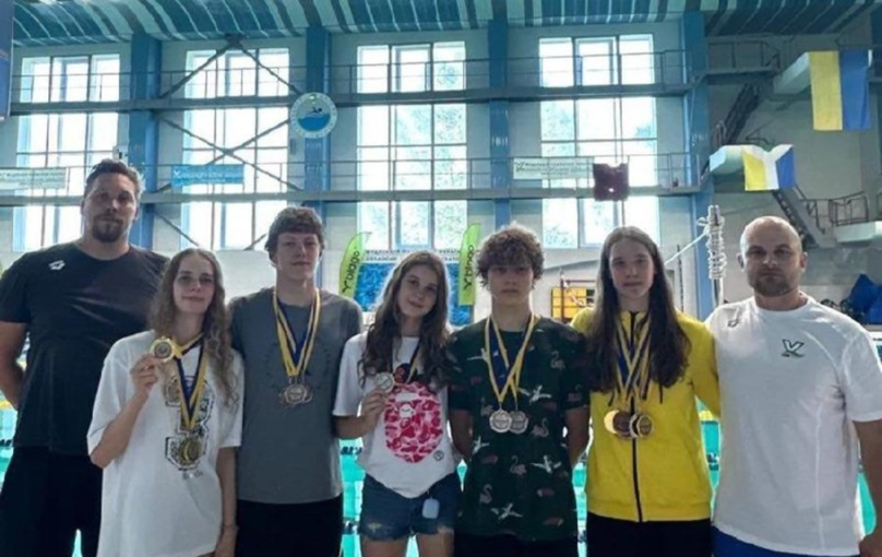 Полтавські плавці вибороли 17 медалей на чемпіонаті України