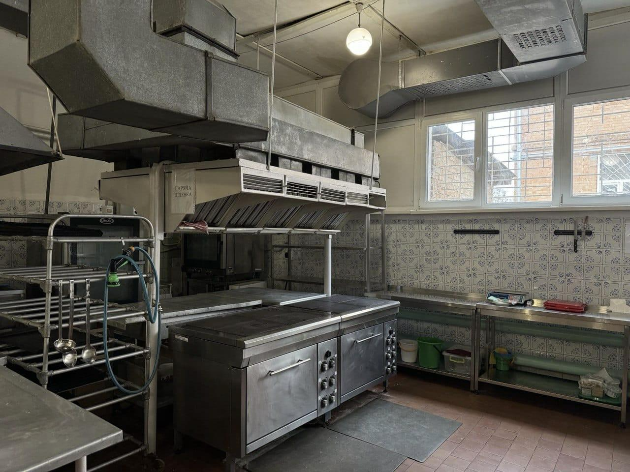 В Полтаве за 72 миллиона перестроят столовую гимназии №11 - фото