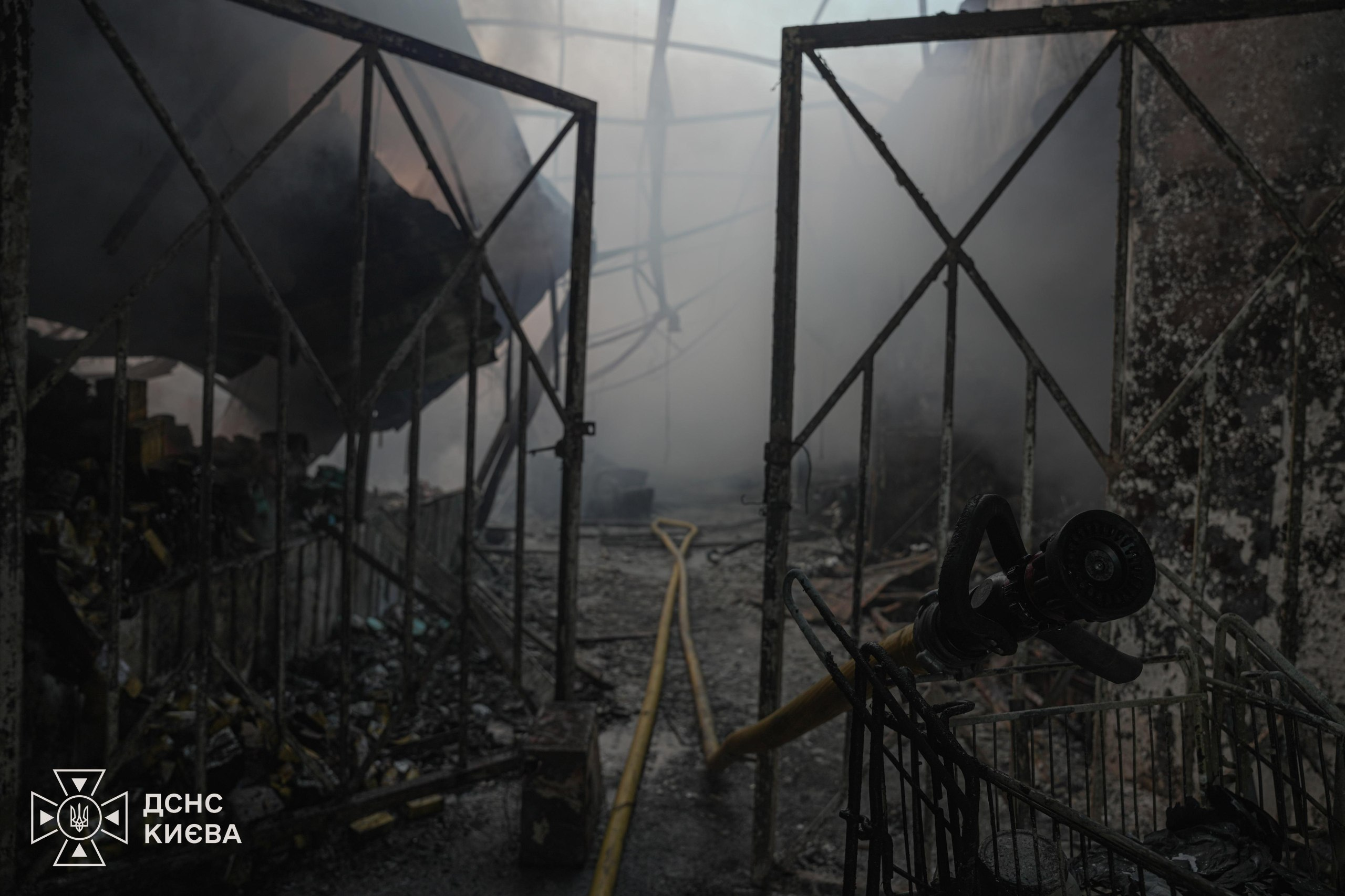 Россия ночью атаковала Украину 358 ракетами и дронами &mdash; погибли по меньшей мере восемь человек - фото